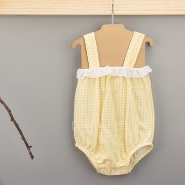 Pelele Tirante Fino Puntilla Color Amarillo. Familia Vichy. Babidu. (Ref. 15230)