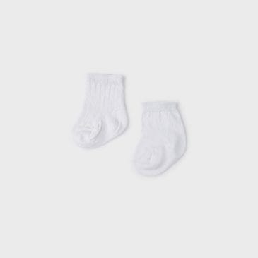 Pack de 2 Pares de Calcetines Hilo Tono Blanco. Mayoral New Born. Ref (9474)