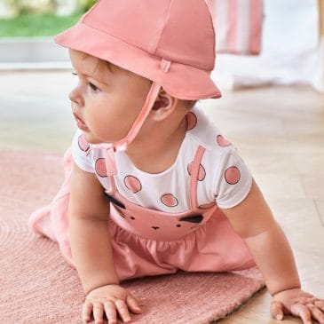 Pelele Falda Con Gorro Tono Rosa ECOFRIENDS. Mayoral.