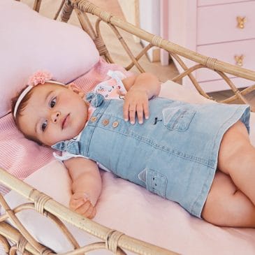 Conjunto Peto Falda Denin y Camiseta. Mayoral.