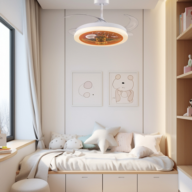 Decoración para habitación infantil. Ventilador infantil Ángel instalado en habitación de niña